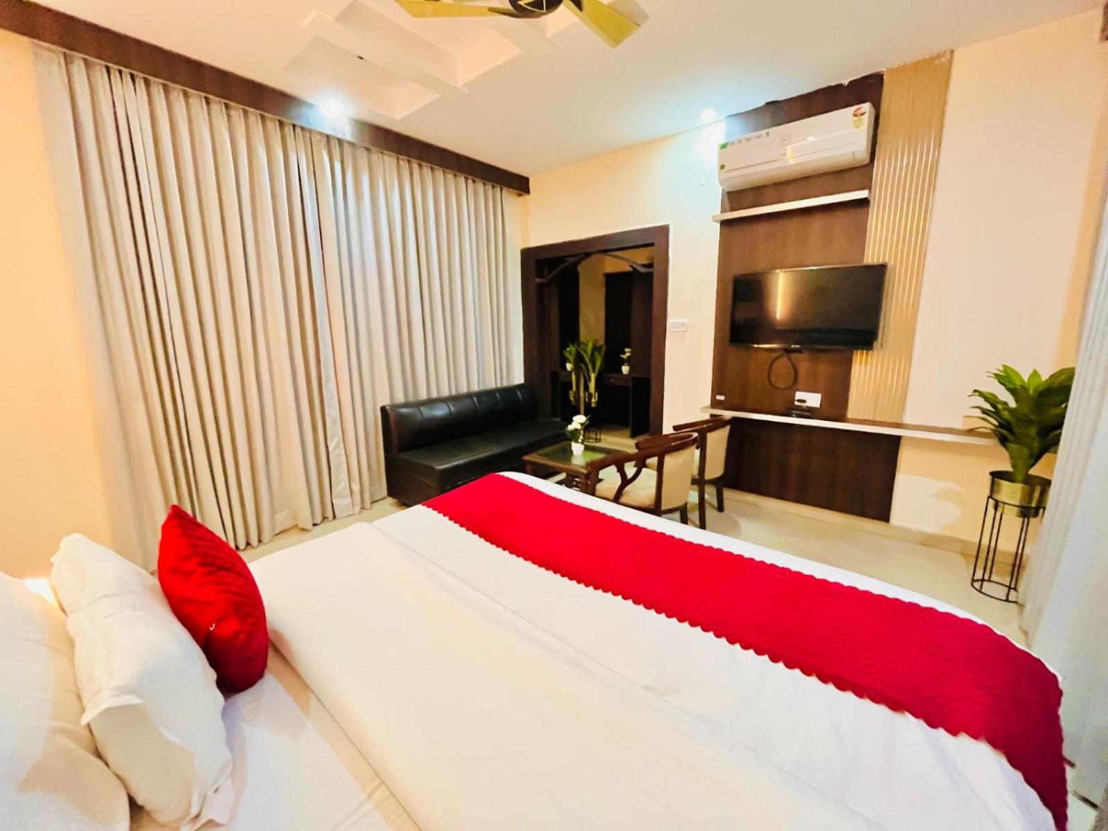 Hotel Ramawati Near Ganga Ghat Haridwar Exterior photo